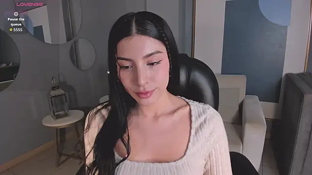 MaddisonTaylor1 Adlı Modelin Canlı Sohbet Odası