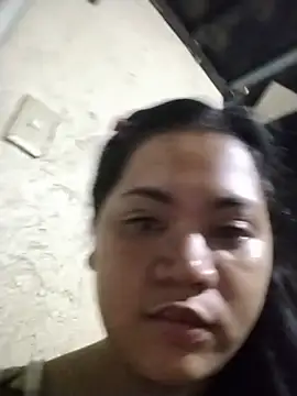 Živá chatovací místnost EATALLUCANPUSSYPINAY