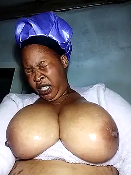 OCEANSQUITERXXX Live chatroom