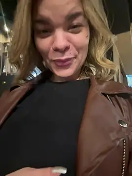 عرض كام PeachChampagne