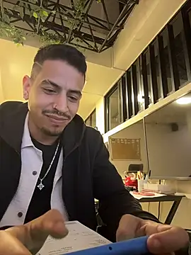โชว์เซ็กส์แคมถ่ายทอดสดของ Juann-cock
