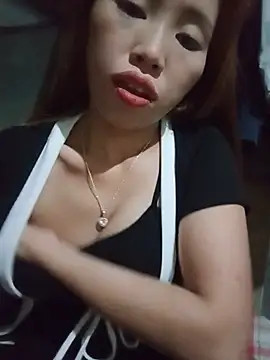Lanlove_ Adlı Modelin Canlı Sohbet Odası