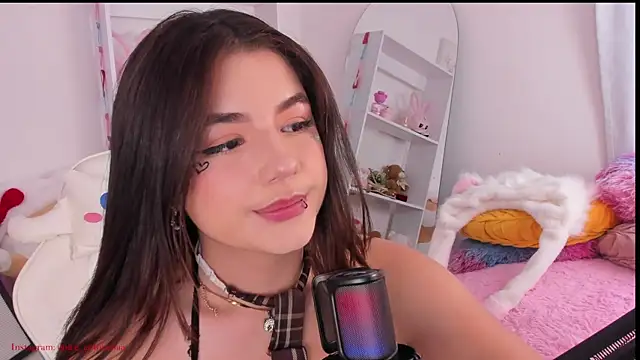 dolce_antonellaa Adlı Modelin Canlı Sohbet Odası