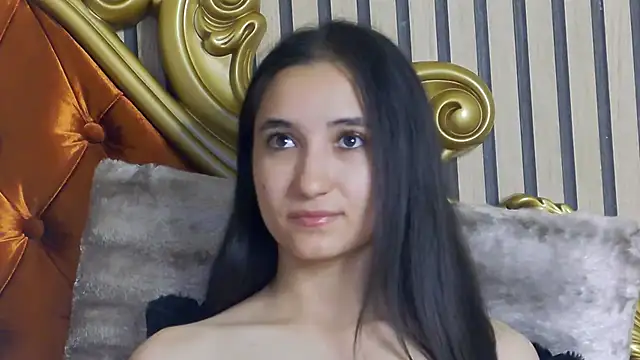 Živá chatovací místnost CarolinaBlair