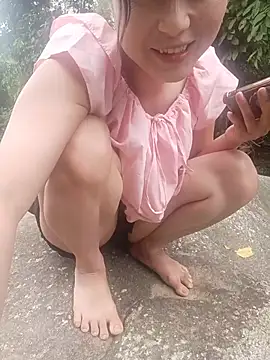 ห้องแชทสดของ Linda-yiyi