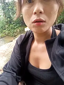 Linda-yiyi Ruang Obrolan Langsung