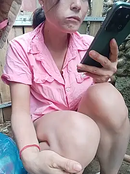 Živá chatovací místnost Linda-yiyi