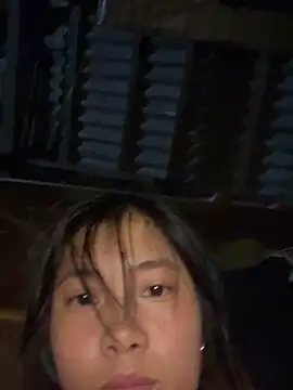 Chat soba uživo modela SuryOx9