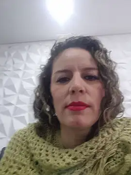 Nina_vallon Adlı Modelin Canlı Sohbet Odası