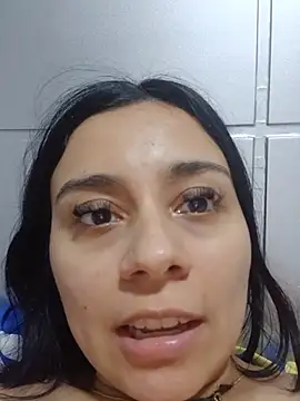 חדר צ'אט בשידור חי של demonicangelic