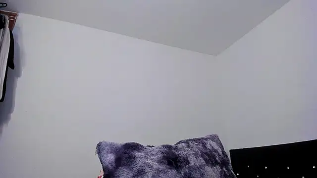 Chat soba uživo modela 77Neferkitty77