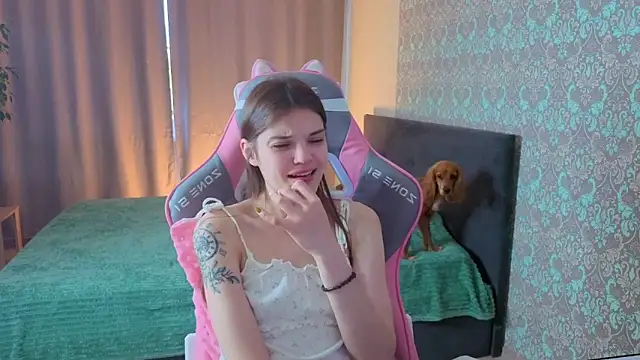magic_shy_n Live chat-huone
