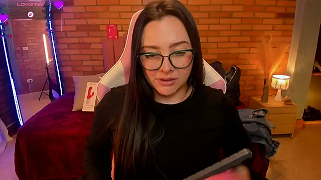 Онлайн чат amaia_monet