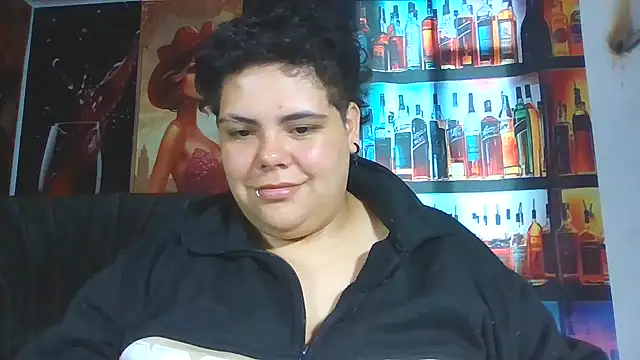 Hailey_Curvyn Live chat-huone