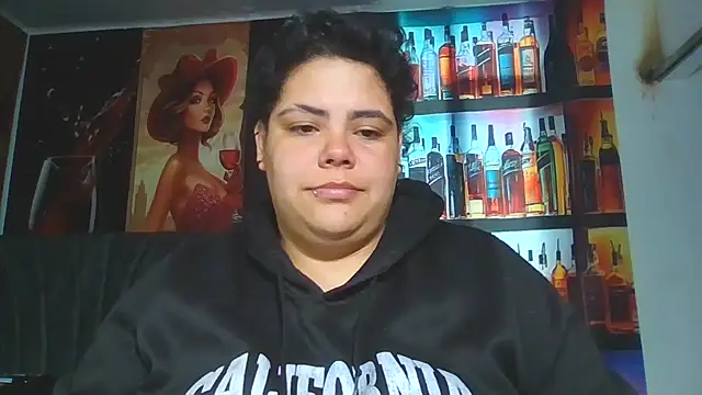 Hailey_Curvy Adlı Modelin Canlı Sohbet Odası