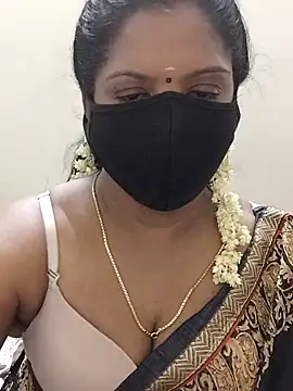 MrsNayoni77's Live Chat Room