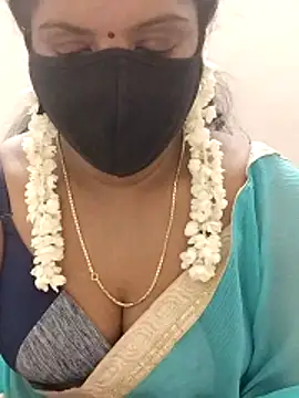 MrsNayoni77 Live Chatraum