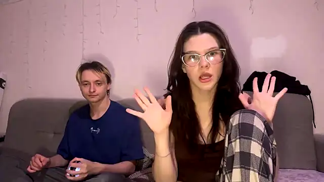 Živá chatovací místnost LaVostraDorothy