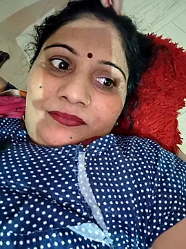 Rakhi99x Live Chatraum