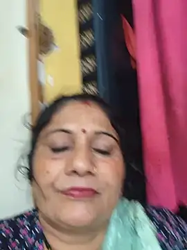 Rakhi99x Live Chatraum