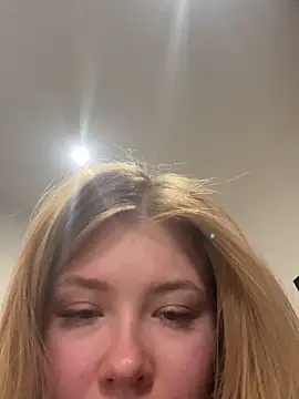 _Leya_ чат на живо