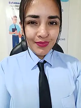 Sala de chat ao vivo de MAYE__13