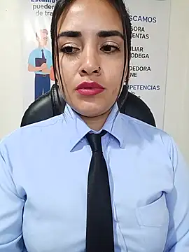 MAYE__13 Adlı Modelin Canlı Sohbet Odası