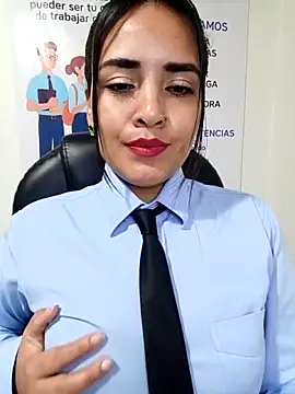 MAYE__13 Adlı Modelin Canlı Sohbet Odası