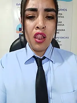 MAYE__13 Cameră chat live
