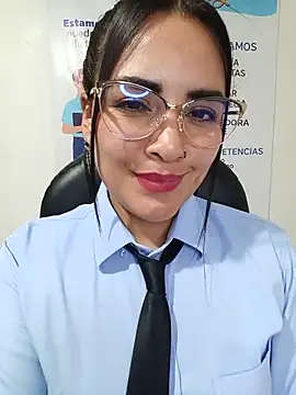 Sala de chat ao vivo de MAYE__13
