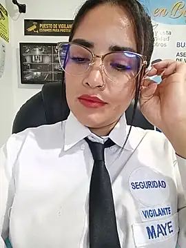 MAYE__13 Adlı Modelin Canlı Sohbet Odası