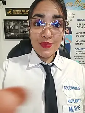 MAYE__13 – live chatrum