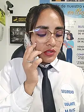 Sala de chat en directo de MAYE__13