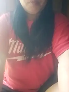miss-su Adlı Modelin Canlı Sohbet Odası
