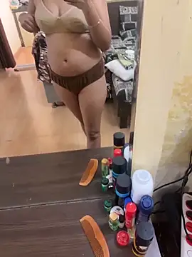 ห้องแชทสดของ indianshycouple