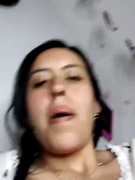 Queen_Ashly Adlı Modelin Canlı Sohbet Odası