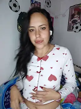 Queen_Ashly's Live Chat Room