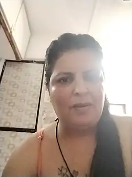 غرفة دردشة Jann_Riya333 المباشرة