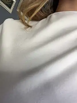 Živá chatovací místnost AngelBlushXXX