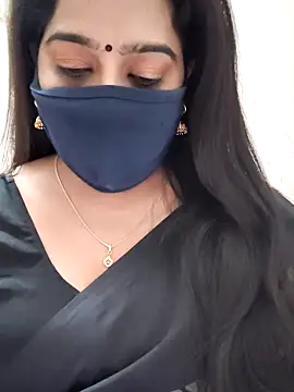saritha29 Adlı Modelin Canlı Sohbet Odası