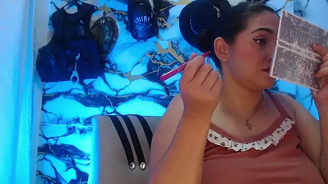 Alisson_Morgann Adlı Modelin Canlı Sohbet Odası
