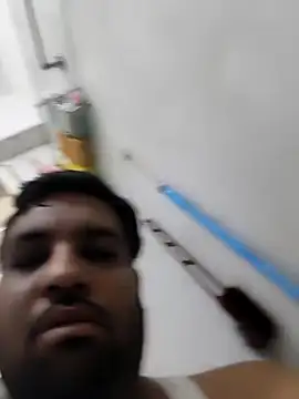 חדר צ'אט בשידור חי של vinay_smalldick