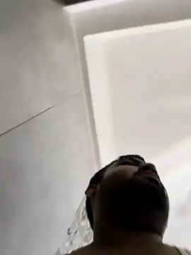 Živá chatovací místnost vinay_smalldick