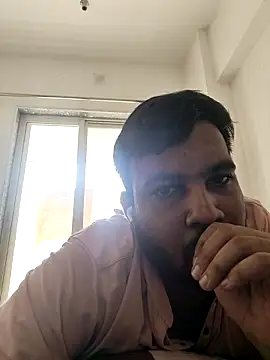 vinay_smalldick Adlı Modelin Canlı Sohbet Odası