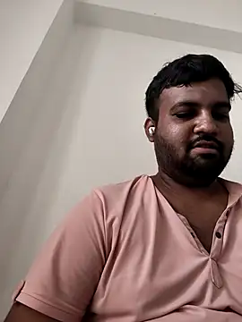 vinay_smalldick Adlı Modelin Canlı Sohbet Odası