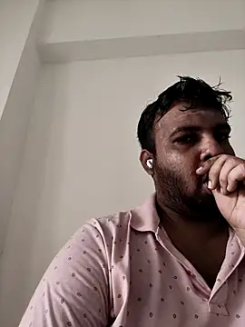 vinay_smalldick Adlı Modelin Canlı Sohbet Odası
