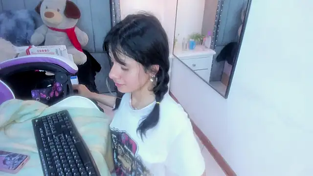 غرفة دردشة Miyu_Komori المباشرة