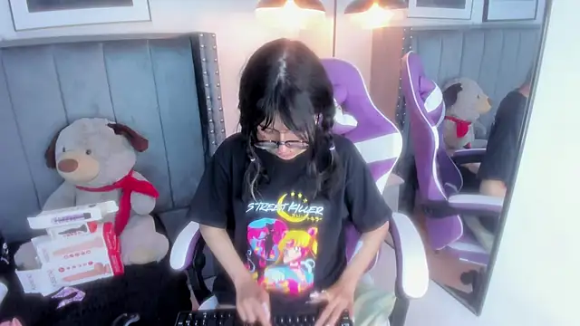 Miyu_Komori Live Chatraum