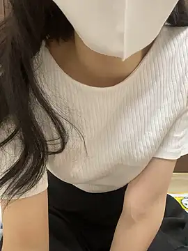 yayoi_jp Adlı Modelin Canlı Sohbet Odası