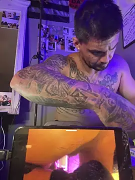 Živá chatovací místnost CaptHook931